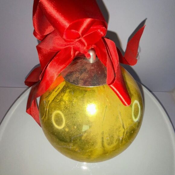 Vintage Kugel style gold large size Christmas ball - Picture 2 of 4
